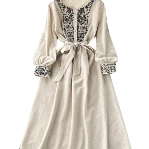 Broderad bohemisk bomulls-linne westernklänning med midjeband