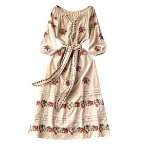 Broderad boho maxiklänning med bälte och lampionsärmar