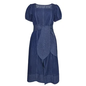 Denim western midiklänning med puffärmar och midjeband