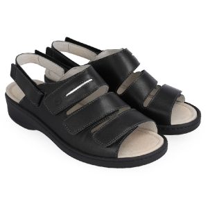 Klaveness Alina Svart